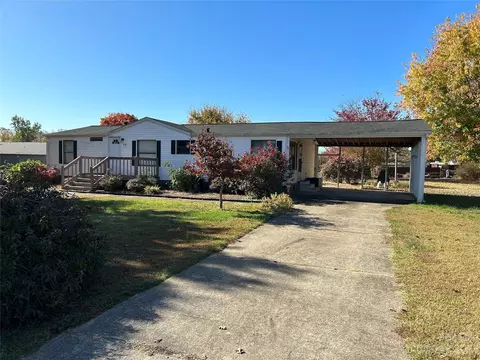 114 Camp Oak Rd, Statesville, NC 28677