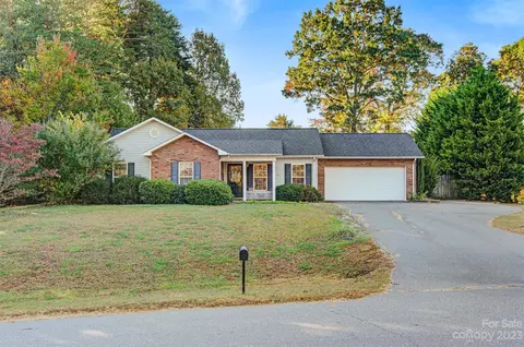 4947 Gateway Dr, Claremont, NC 28610