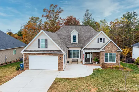 31 Whitman Ct, Taylorsville, NC 28681