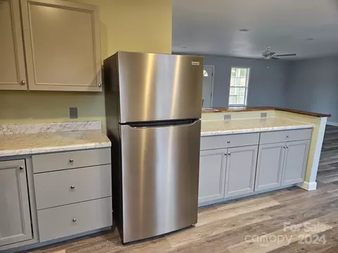 Kitchen - 125 Diamond Loop, Rutherfordton, NC 28139 photo 4 of 4