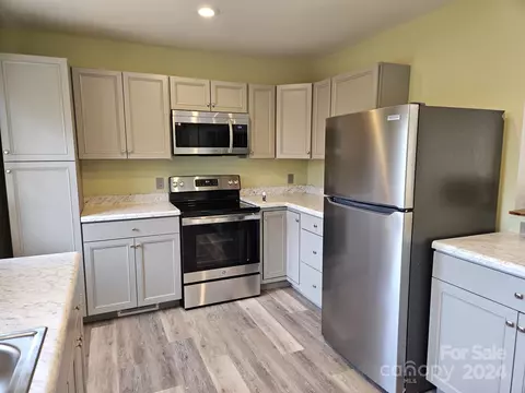 Kitchen - 125 Diamond Loop, Rutherfordton, NC 28139 photo 1 of 4