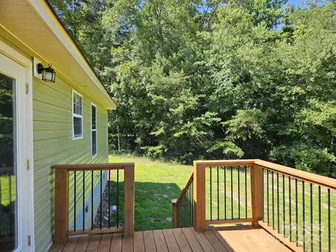 Exterior - 125 Diamond Loop, Rutherfordton, NC 28139 photo 5 of 7