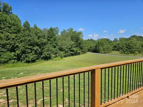 Exterior - 125 Diamond Loop, Rutherfordton, NC 28139 photo 6 of 7