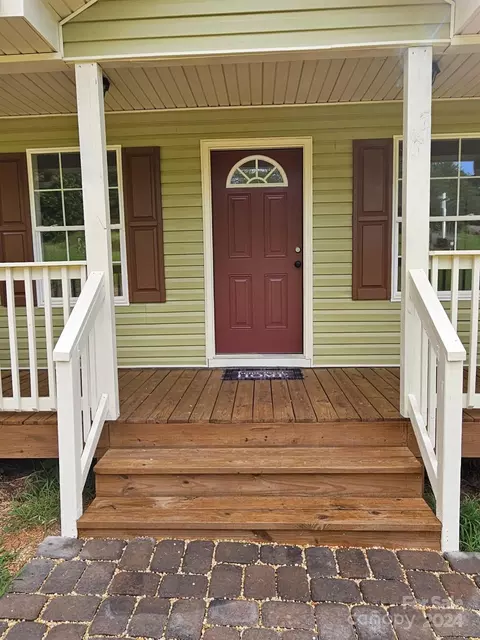 Exterior - 125 Diamond Loop, Rutherfordton, NC 28139 photo 3 of 7