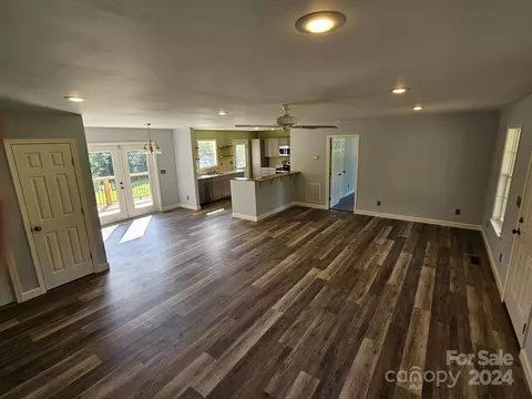 Living - 125 Diamond Loop, Rutherfordton, NC 28139 photo 1 of 1