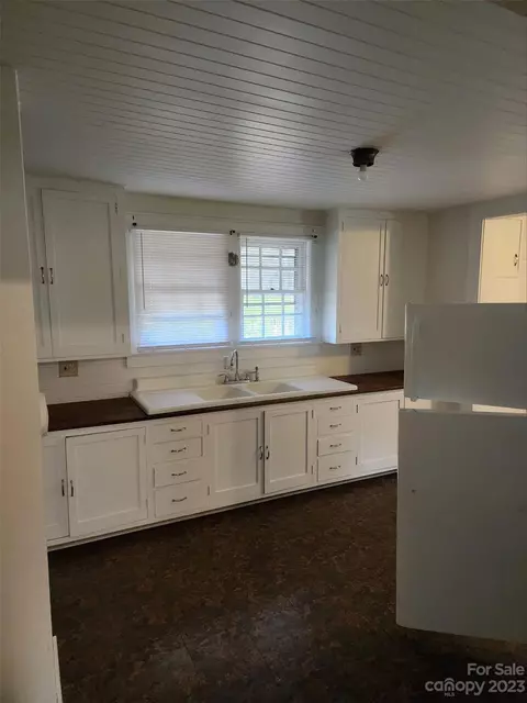2239 Nc 10 E Hwy E, Conover, NC 28613 photo 6