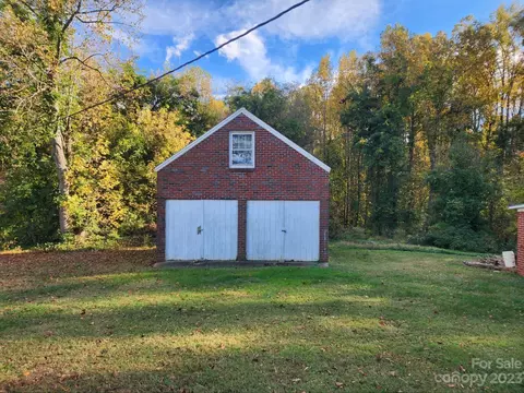 2239 Nc 10 E Hwy E, Conover, NC 28613 photo 3