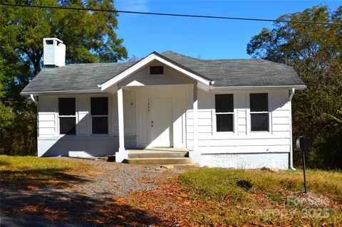 1240 Hollywood Ter, Albemarle, NC 28001