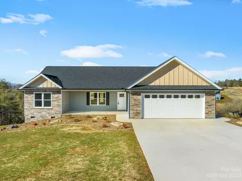 745 Morlin Acres Dr, Marshall, NC 28753