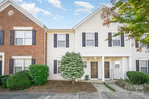7539 Pilot Cove Ct, Denver, NC 28037