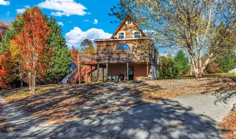 Point Lookout Circle, Hendersonville, NC 28792