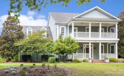 609 Skybrook Dr, Huntersville, NC 28078