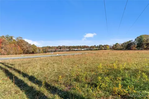 63 Scott Meadows Dr, Asheville, NC 28806