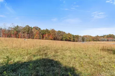 67 Scott Meadows Dr, Asheville, NC 28806