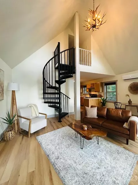 7660 Guthrie Rdg, Lenoir, NC 28645