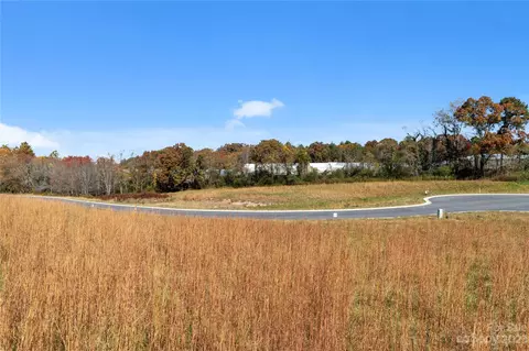 121 Scott Meadows Dr, Asheville, NC 28806