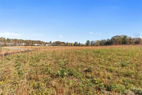 86 Scott Meadows Dr, Asheville, NC 28806