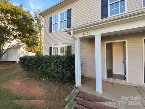9542 Littleleaf Dr, Charlotte, NC 28215