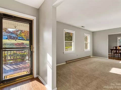 95 Leaf Ln, Clyde, NC 28721 photo 7