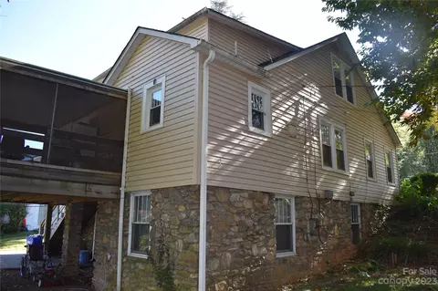 543 State St, Marion, NC 28752 photo 12