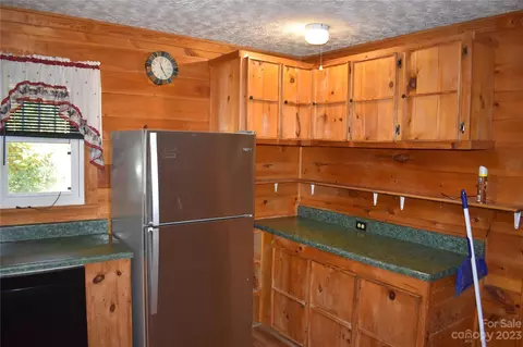 543 State St, Marion, NC 28752 photo 20