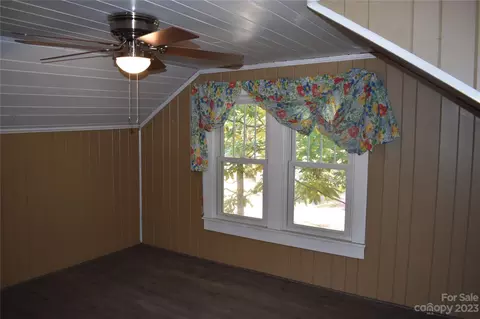 543 State St, Marion, NC 28752 photo 37