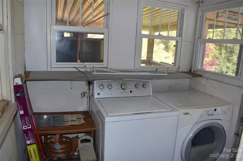 543 State St, Marion, NC 28752 photo 40