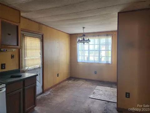 3848 Dowell St, Hickory, NC 28602 photo 4