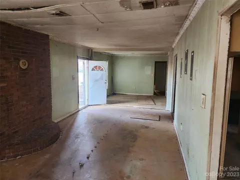 3848 Dowell St, Hickory, NC 28602 photo 5