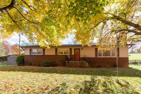 24 Flat Creek Church Rd, Weaverville, NC 28787