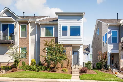 1507 Hidden Falls Rd, Charlotte, NC 28206