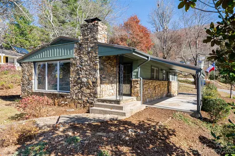 1 Von Ruck Ter, Asheville, NC 28801