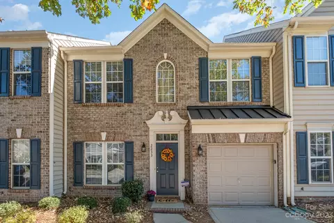 2233 Whitford Ln, Charlotte, NC 28210