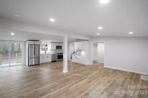 670 Ridgeland Dr, Cleveland, NC 27013