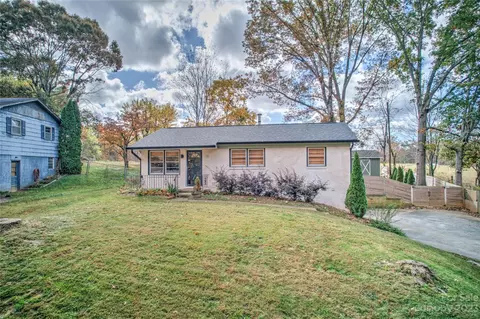 10 Allison Ct, Asheville, NC 28805