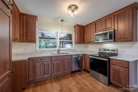 101 Constitution Dr, Morganton, NC 28655 photo 14