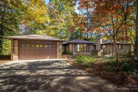 101 Constitution Dr, Morganton, NC 28655