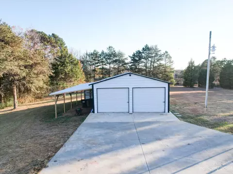 672 Abbeydale Rd, Harmony, NC 28634 photo 2