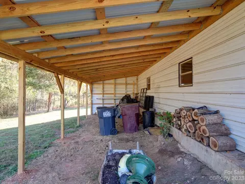 672 Abbeydale Rd, Harmony, NC 28634 photo 22