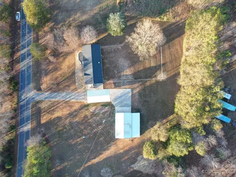 672 Abbeydale Rd, Harmony, NC 28634 photo 24