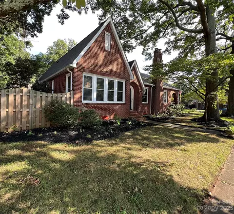 2201 Mcclintock Rd, Charlotte, NC 28205