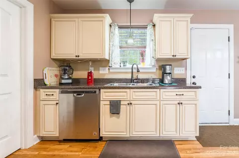 962 Westminster Dr, Lancaster, SC 29720 photo 7