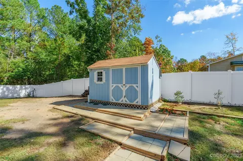 962 Westminster Dr, Lancaster, SC 29720 photo 18