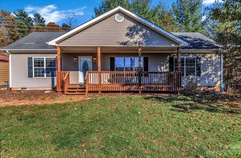 14 Ivy Hill Rd, Weaverville, NC 28787
