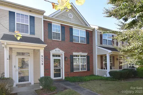9534 Inglenook Ln, Huntersville, NC 28078