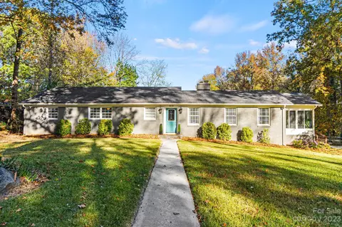 6135 Mallard Dr, Charlotte, NC 28227