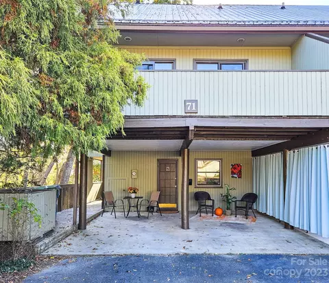 71 Maple Ridge Ln, Asheville, NC 28806