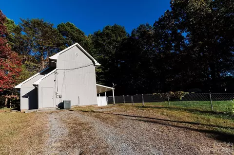 4986 Springhaven Dr, Conover, NC 28613 photo 11