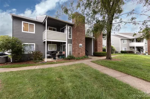 3207 Heathstead Pl, Charlotte, NC 28210