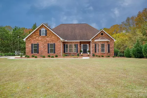 604 Maple Grove Church Rd, Matthews, NC 28104
